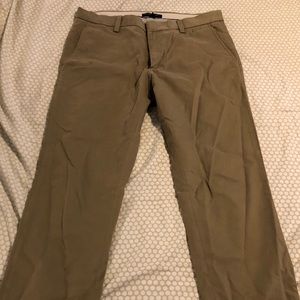 Banana Republic Men’s Aiden Chino